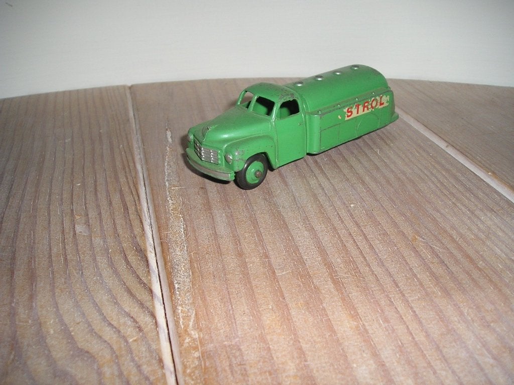 Dinky Toys 441 Studebaker Petrol Tanker Castrol, Ophalen of Verzenden