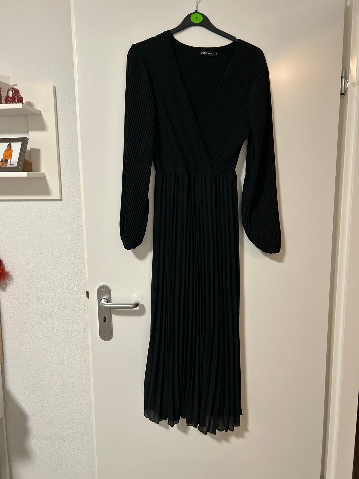 Nieuwe zwarte geplooide jurk S Pescara, Kleding | Dames, Zwart, Nieuw, Ophalen of Verzenden, Maat 36 (S)