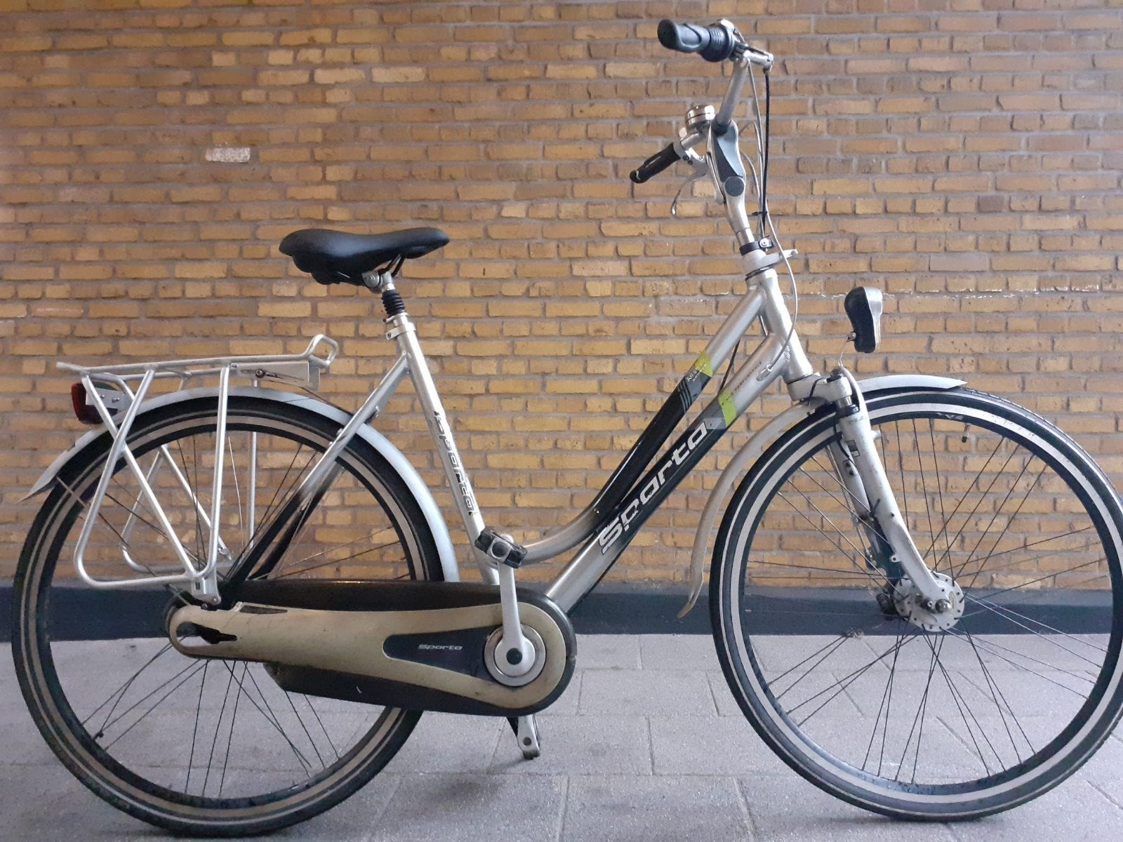 Damesfiets Sparta 28 inch 2 handremmen, Ophalen, Gebruikt, Sparta