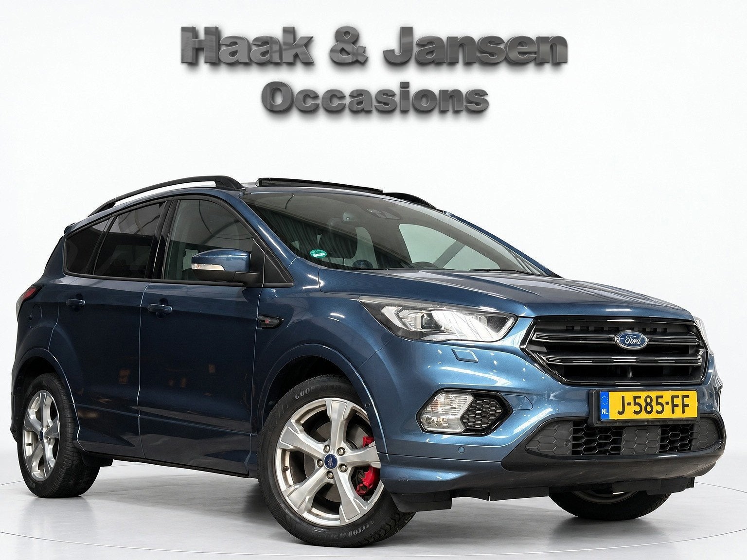 Ford Kuga 1.5 EcoBoost Vignale - Panorama - Camera - ACC, Auto's, Voorwielaandrijving, Euro 6, 4 cilinders, Blauw