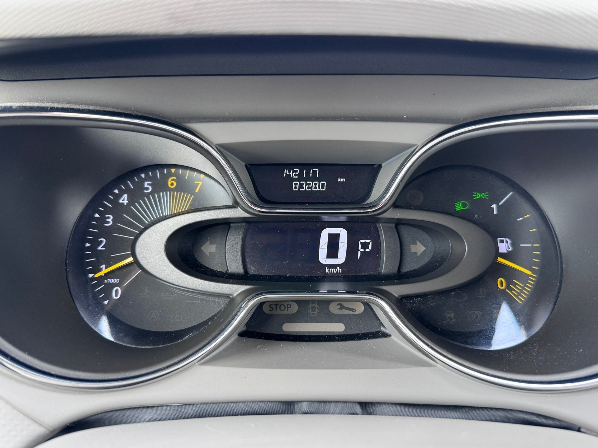 Renault Captur 1.2 TCe Expression | Camera | Afn Trekhaak |, Euro 5, Origineel Nederlands, 19 km/l, SUV of Terreinwagen