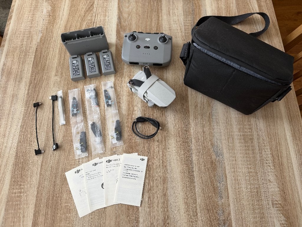DJI Mini 2 SE drone Fly More Combo, Quadcopter of Multicopter, Zo goed als nieuw, Met camera, Ophalen