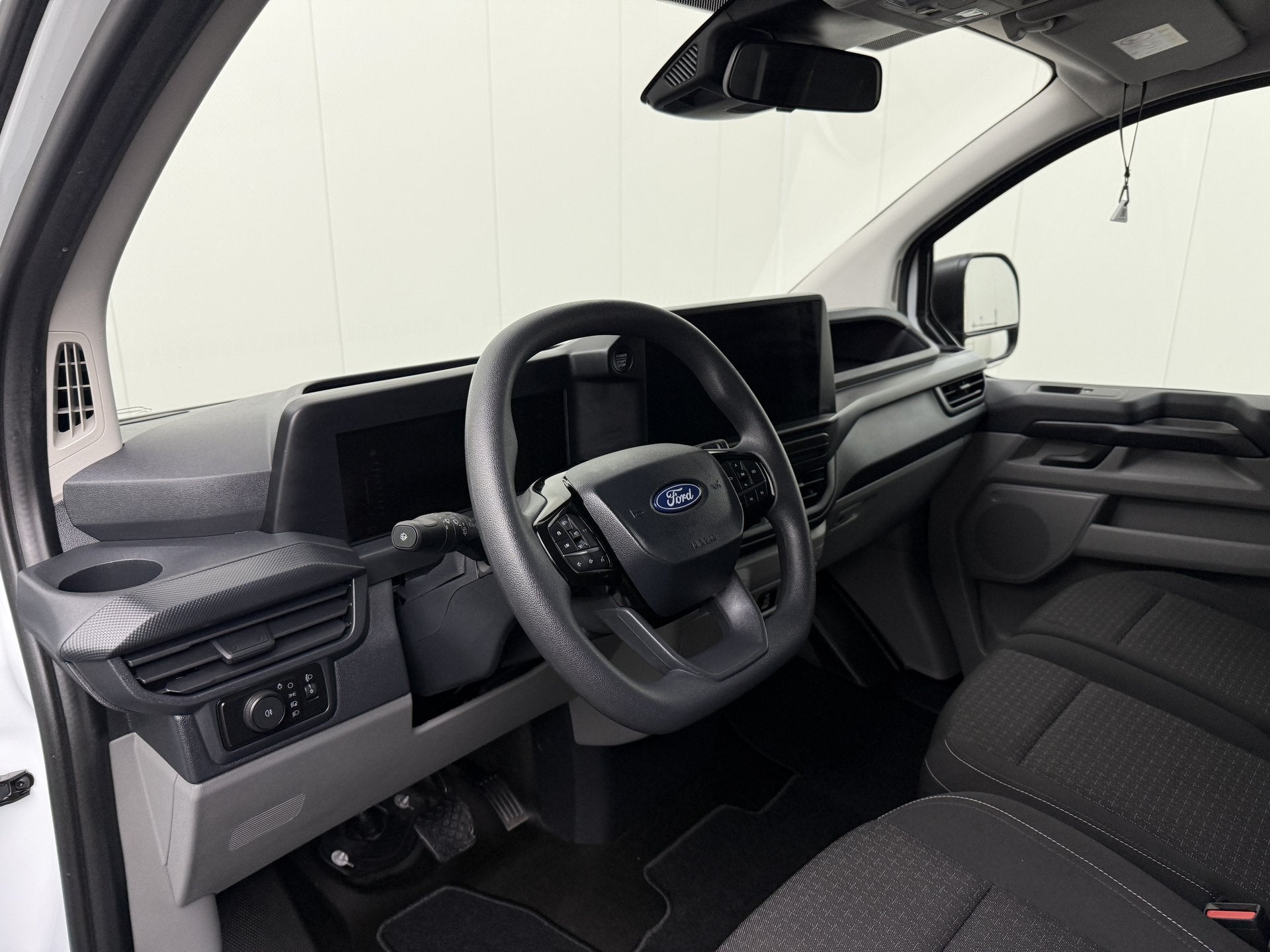 Ford Transit Custom 2.0TDCi 136PK AWD 4x4 Automaat | Multime, Automaat, 1940 kg, Gebruikt, 4 cilinders