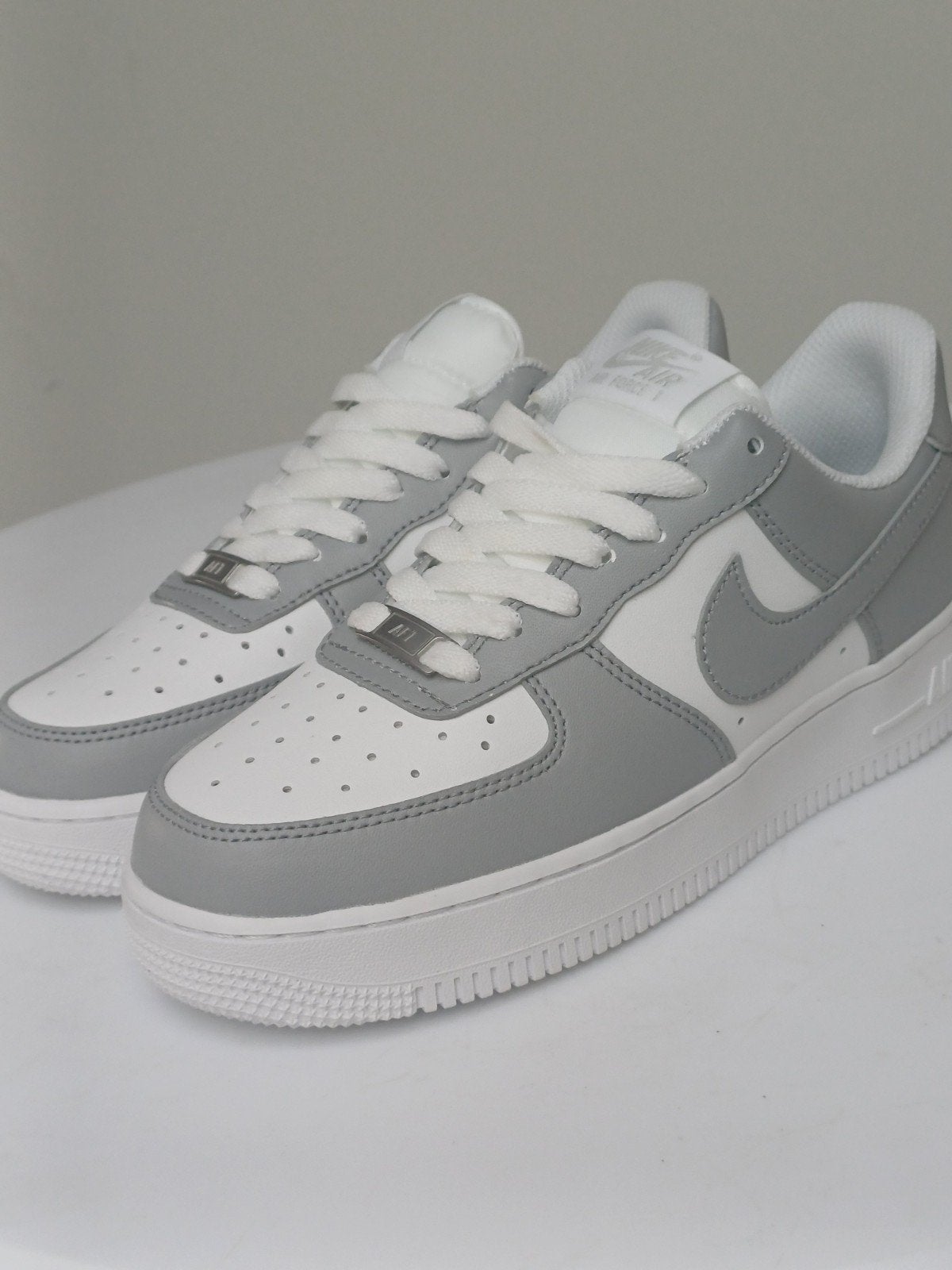 Nike Air Force 1 Low Wit Grijs - Maat 38, Kleding | Heren, Wit, Nieuw, Ophalen of Verzenden, Sneakers of Gympen