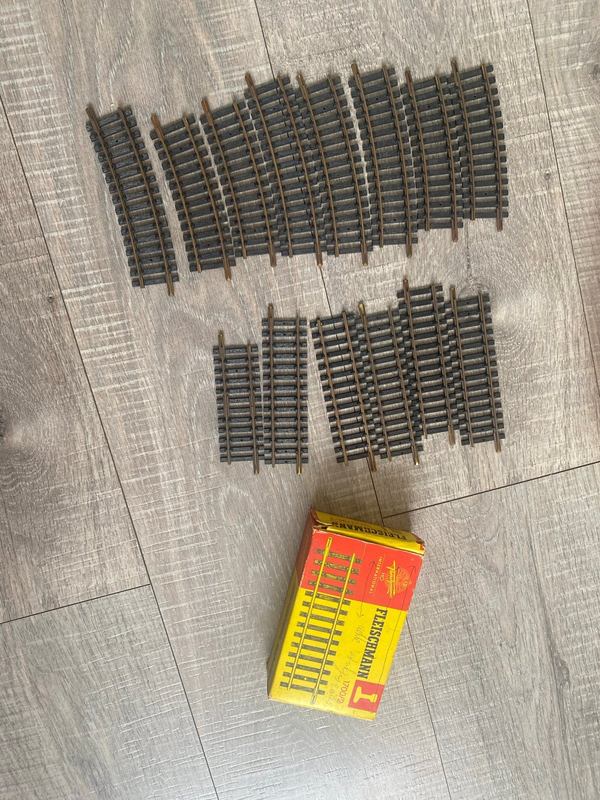 Fleischmann Rails H0 - Gebogen en Rechte Rails (1700/2), Hobby en Vrije tijd, Modeltreinen | H0, Gebruikt, Gelijkstroom, Fleischmann