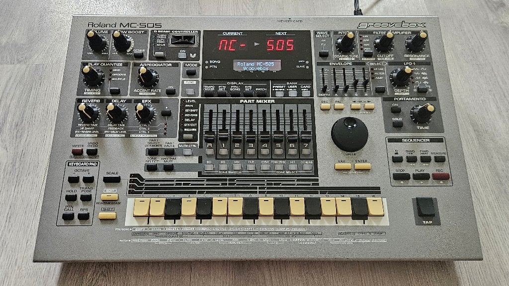 Roland MC-505 Groovebox, Ophalen, Roland, Overige aantallen, Zo goed als nieuw