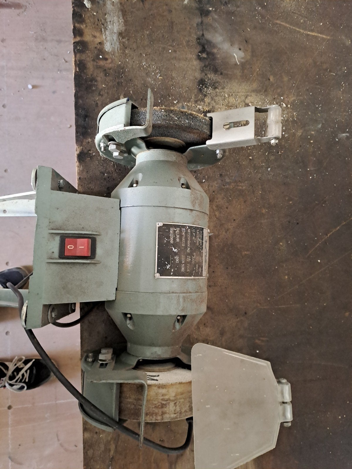 Robuuste Werkbankslijpmachine - Gebruikt, Doe-het-zelf en Verbouw, Gereedschap | Slijpmachines, Ophalen of Verzenden, Gebruikt