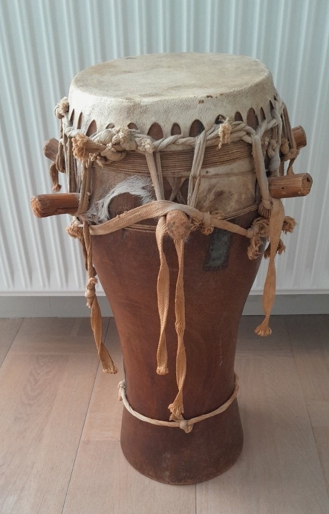 Handgemaakte traditionele West-Afrikaanse djembé, Ophalen of Verzenden, Gebruikt, Trommel