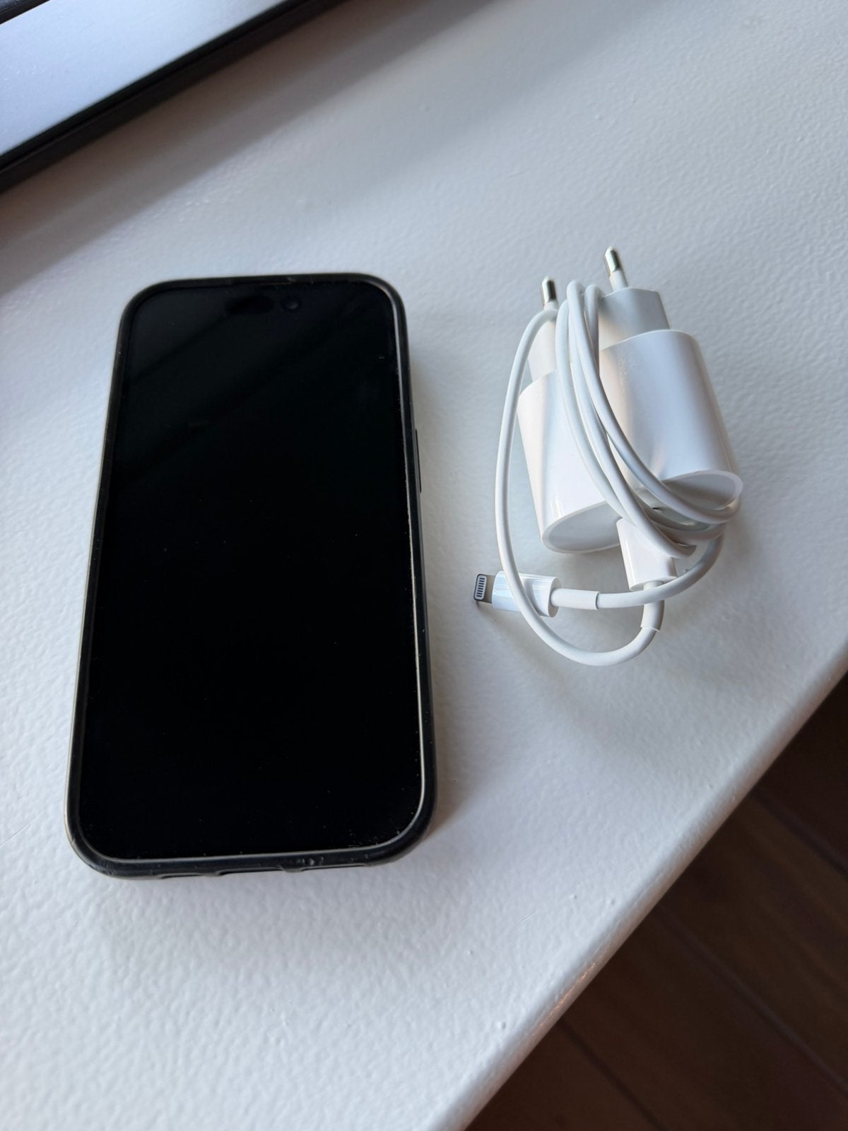 Iphone 14 pro *inclusief* oplader en hoesje, Ophalen, Zwart, Zo goed als nieuw, 84 %