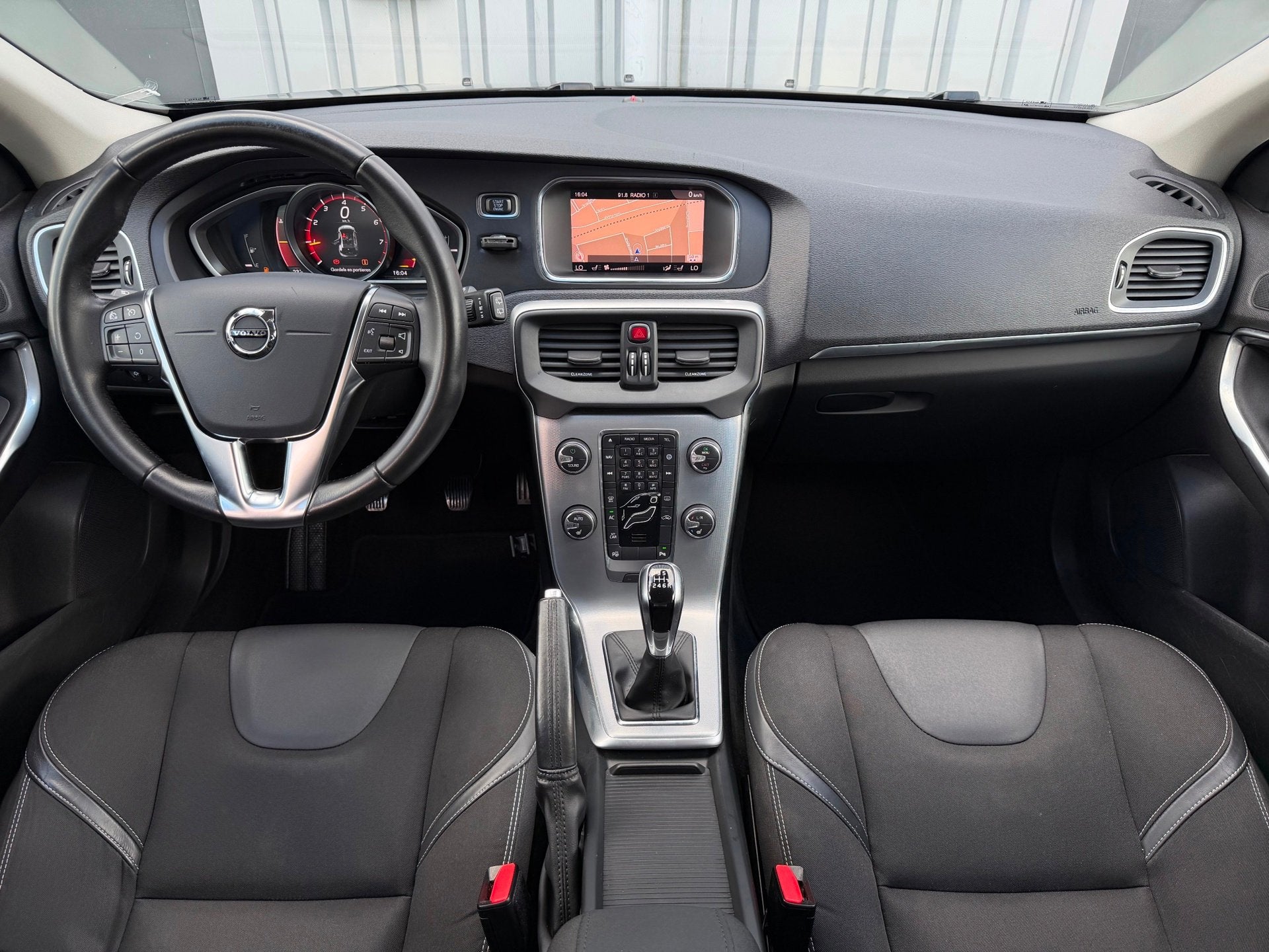 Volvo V40 2.0 T2 Nordic+ Full Option Orig NL NAP 2e Eigenaar, Auto's, Volvo, Voorwielaandrijving, Dealer onderhouden, Gebruikt