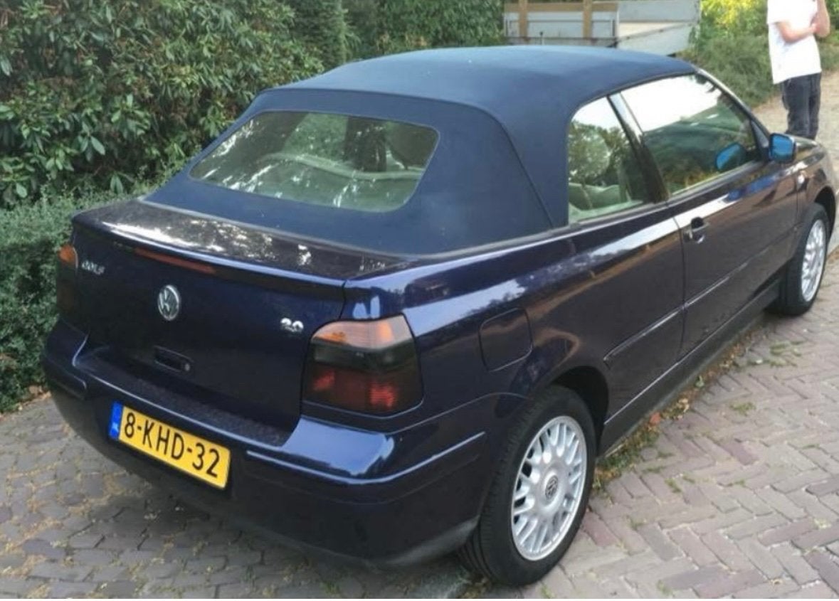 Volkswagen Golf 2.0 Cabriolet 85KW 2002 Blauw, Auto's, Voorwielaandrijving, 4 cilinders, 1200 kg, Handgeschakeld