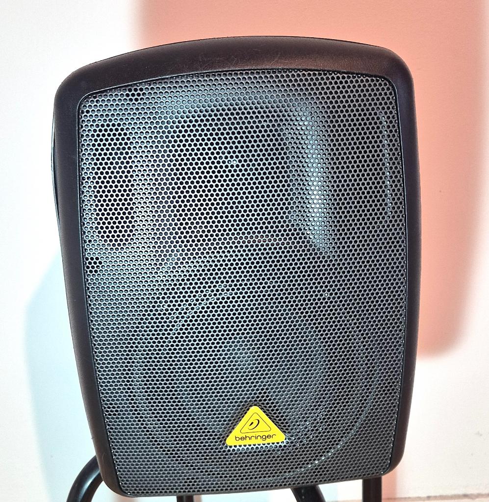 Speaker Behringer MPA40BT-PRO oplaabare €130,-, Ophalen, Zo goed als nieuw, Minder dan 500 watt, P.A.