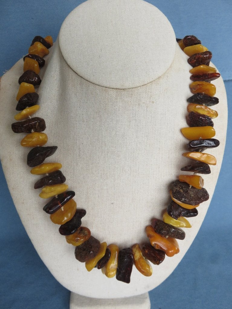 Hals ketting in divers barnsteen - 20e eeuw – lengte = 66 cm, Sieraden, Tassen en Uiterlijk, Kettingen, Ophalen of Verzenden, Gebruikt