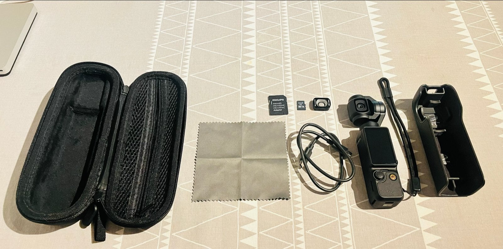 DJI Osmo Pocket 3 met accessoires en 8GB SD kaart, Overige merken, Full HD, Overige soorten, Zo goed als nieuw