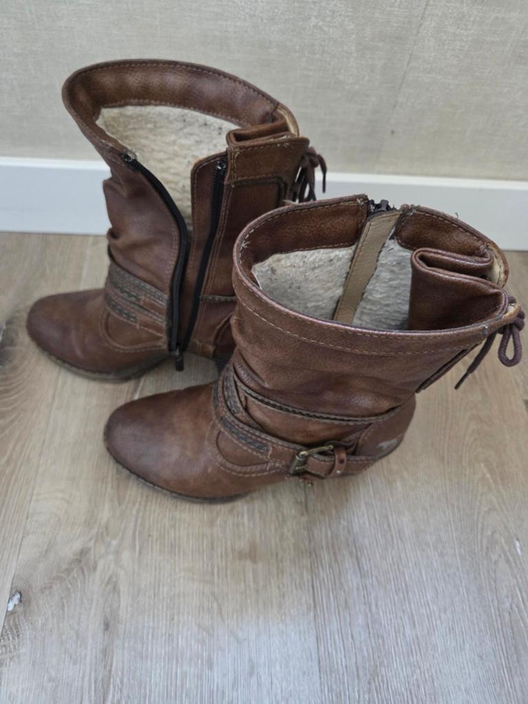 Leuke Mustang laarsjes maat 38, Kleding | Dames, Schoenen, Mustang, Ophalen of Verzenden, Zo goed als nieuw, Bruin