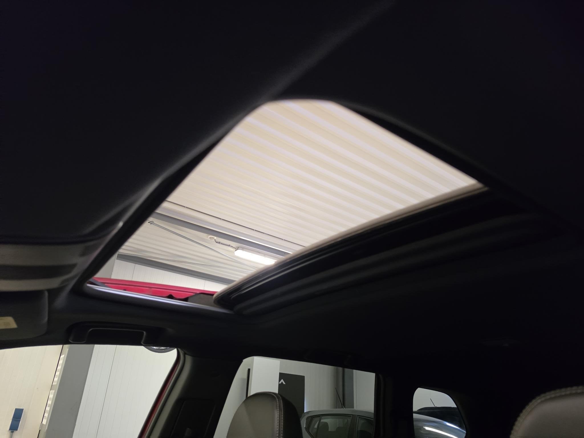 Mitsubishi Outlander 2.4 PHEV S-Edition | Leer | Schuifdak |, Auto's, Automaat, 4 cilinders, Met garantie (alle), 120 €/maand