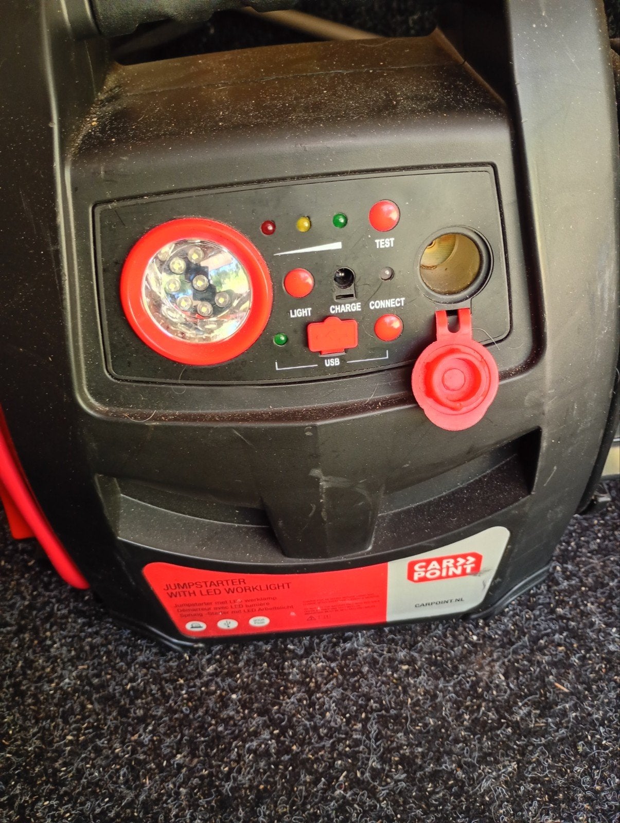 Jumpstarter met LED werklamp - in goede staat, Ophalen of Verzenden