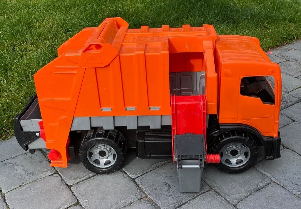 Grote Vuilniswagen met 2 Containers, Ophalen, Zo goed als nieuw