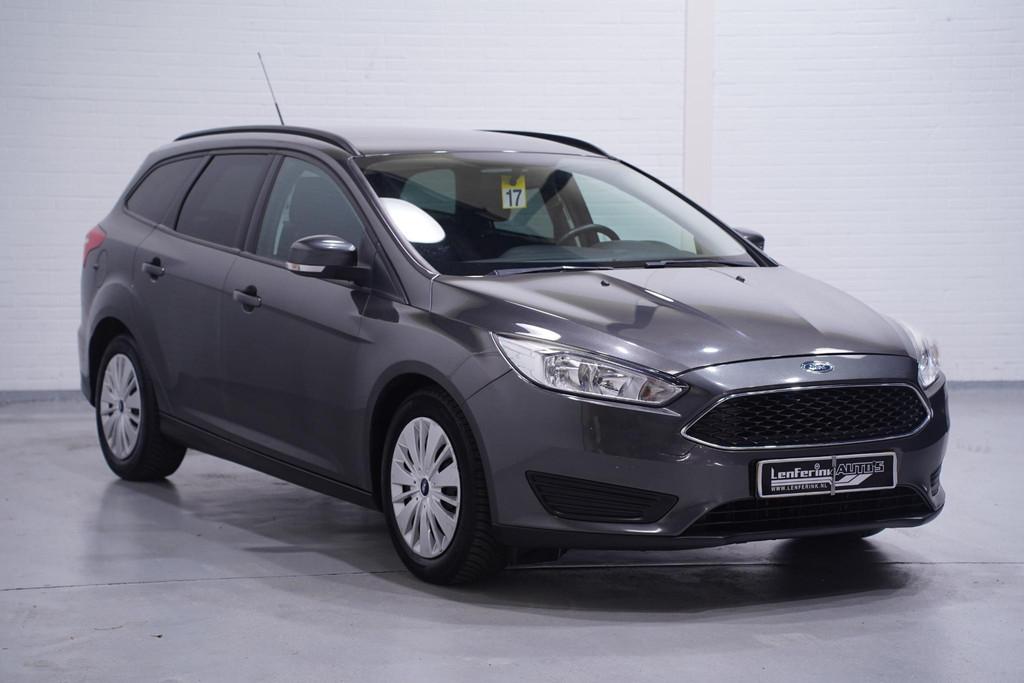 Ford Focus Wagon 1.0 Trend Airco Stoel- en stuurverwarming P, Gebruikt, Handgeschakeld, 1216 kg, 3 cilinders