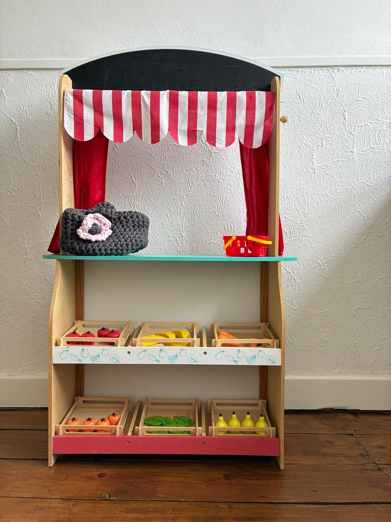 Houten winkeltje/ poppenkast, Ophalen, Zo goed als nieuw, Meubelstuk of Keukentje