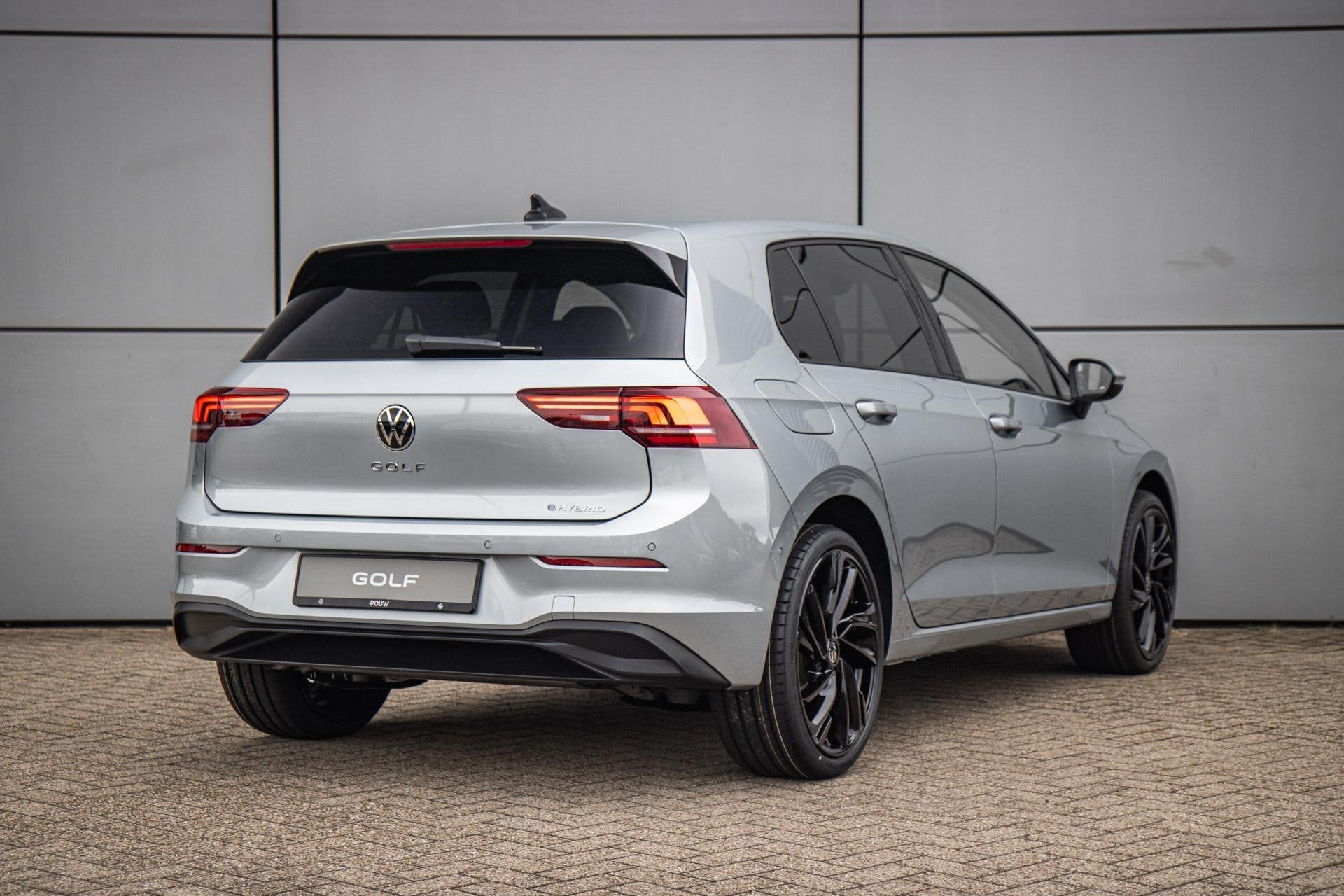 Volkswagen Golf 1.5 eHybrid 204pk Life Edition | 19" Velgen, Auto's, 12 maanden, Stof, 1498 cc, 4 cilinders