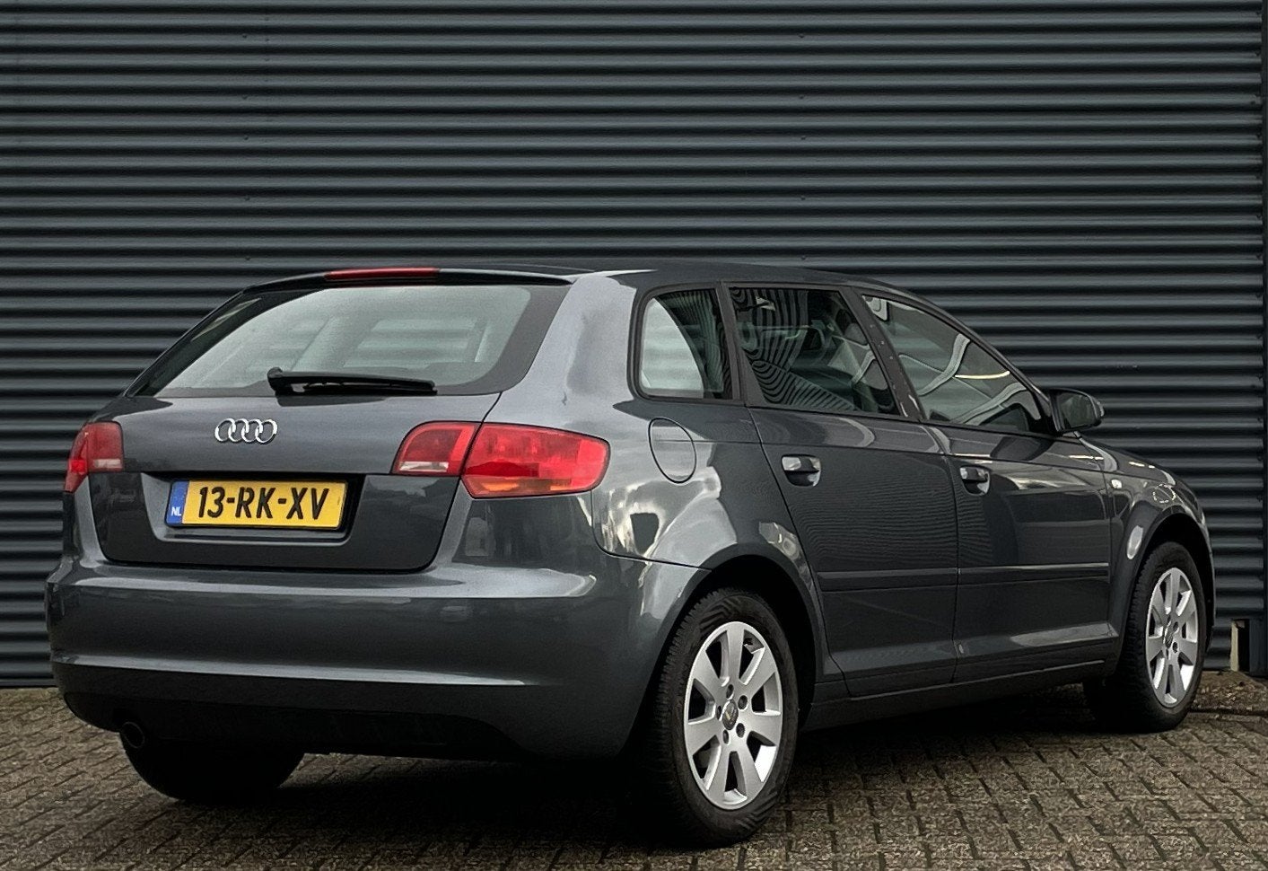 Audi A3 1.6 SB 5drs/Climate/Cruise, Voorwielaandrijving, Gebruikt, Zwart, 4 cilinders