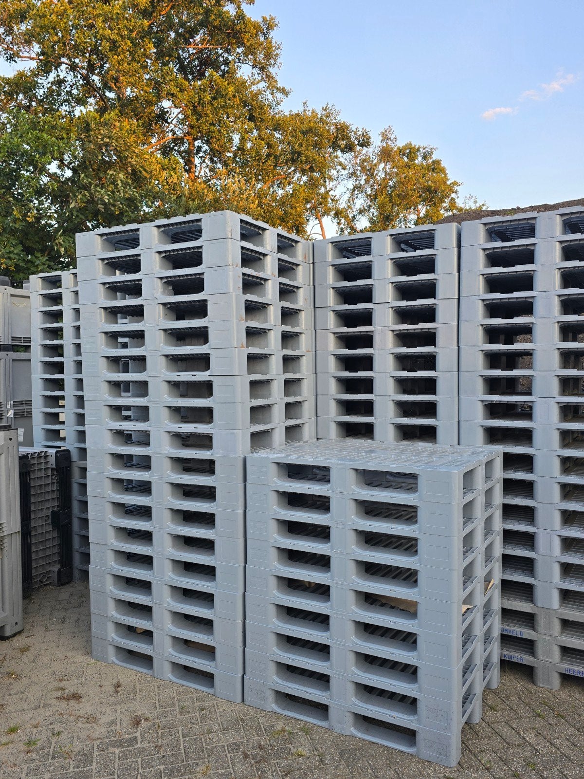 NIEUW! Plastic Pallets 11€ (120x100x16 cm) 120 STUKS!, Ophalen, Gebruikt