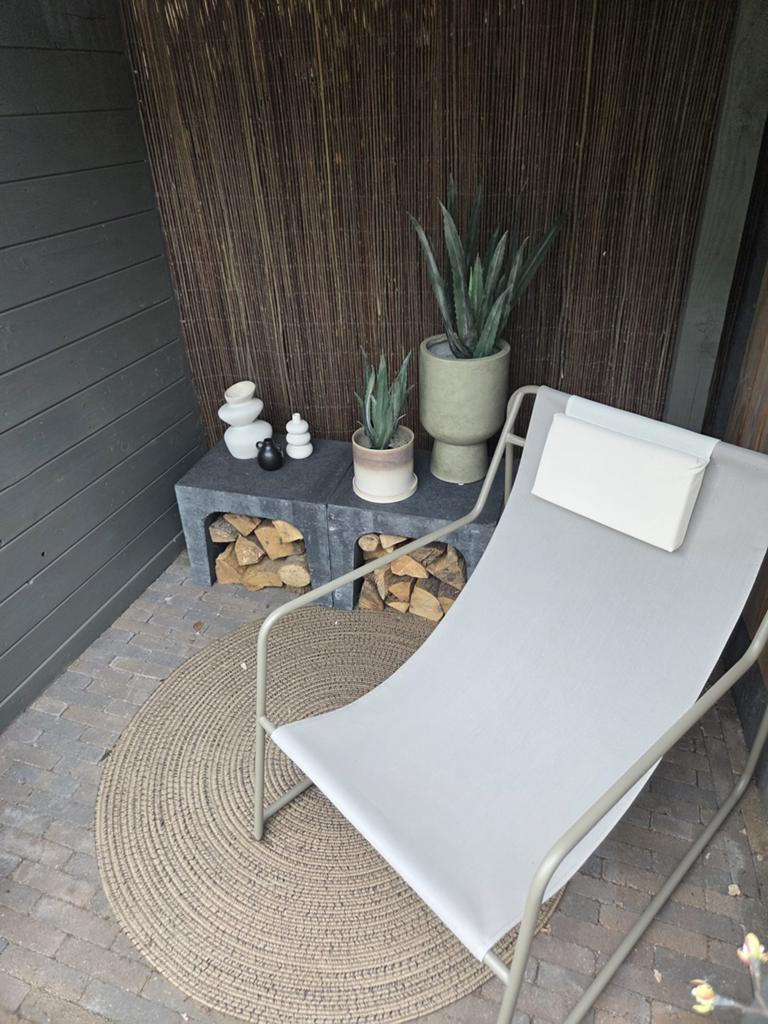 SKLUM Tuinstoelen beige NIEUW!, Tuin en Terras, Ophalen, Nieuw, Kunststof