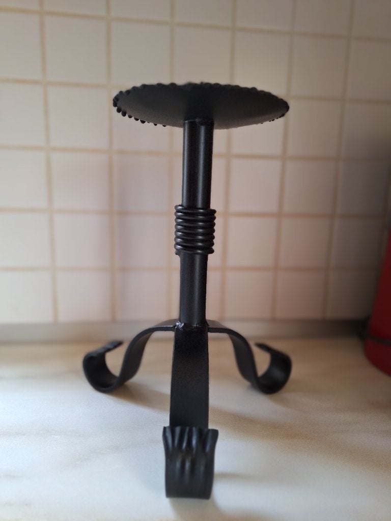 Vintage/ oude ijzer gesmeden kaarsen stander/ kandelaar, Ophalen of Verzenden, Zo goed als nieuw, 29 cm, Metaal