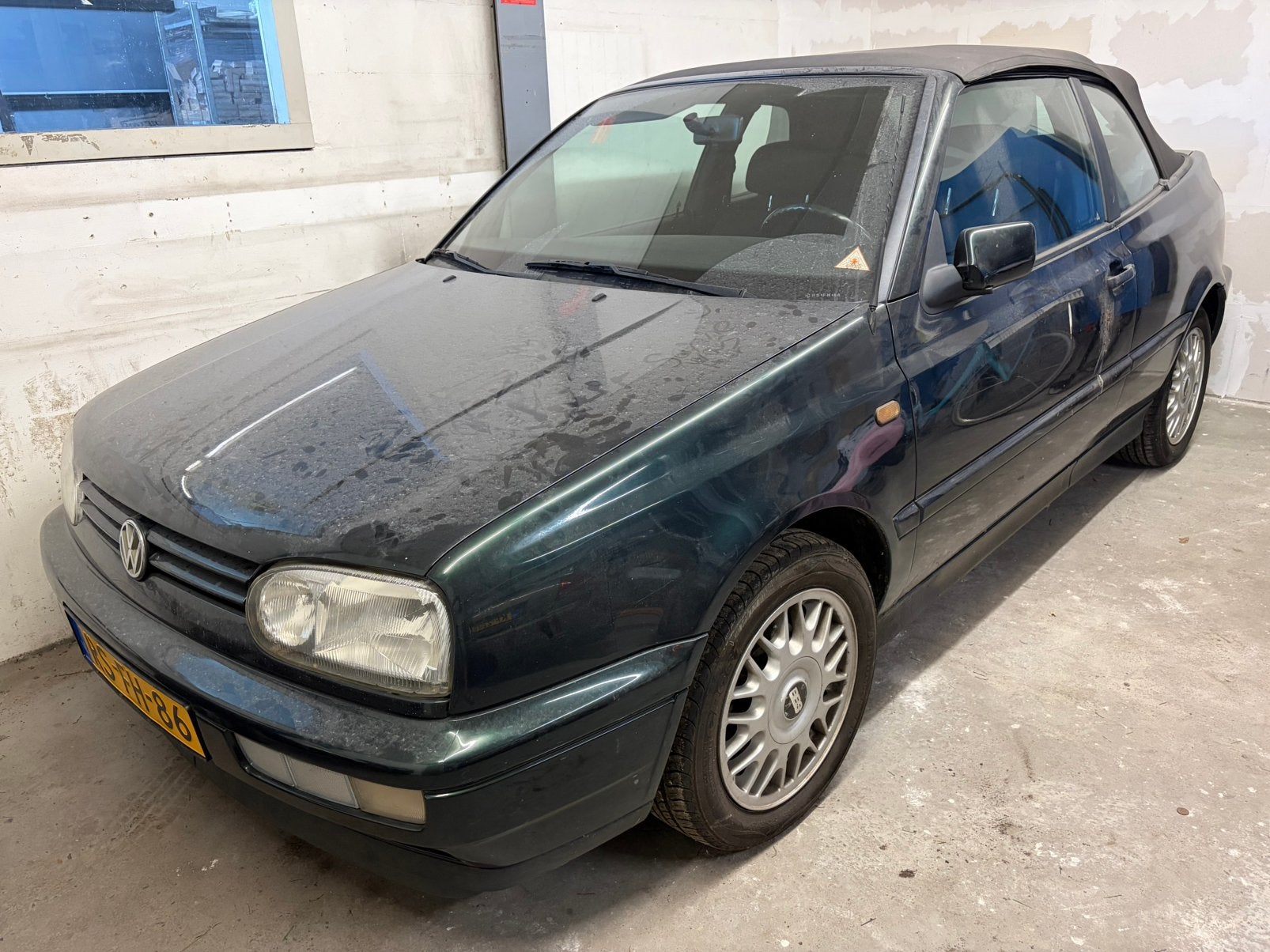 Volkswagen Golf 1.8 Cabriolet 55KW E2 1997 Groen, Voorwielaandrijving, Stof, 74 pk, Zwart