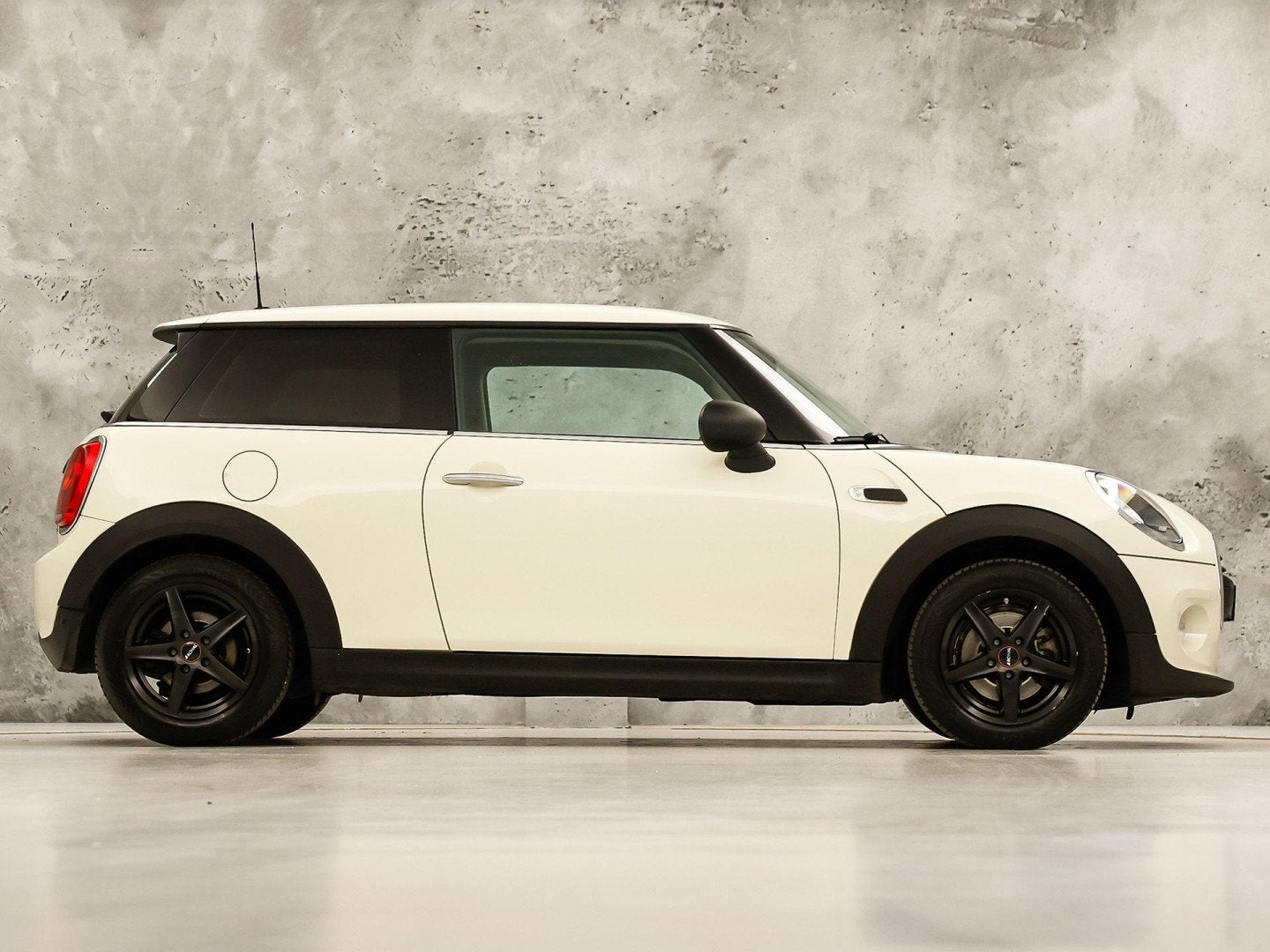 Foto 4 van MINI One 1.2 One Sport (AIRCO, STOELVERWARMING, BLUETOOTH, S