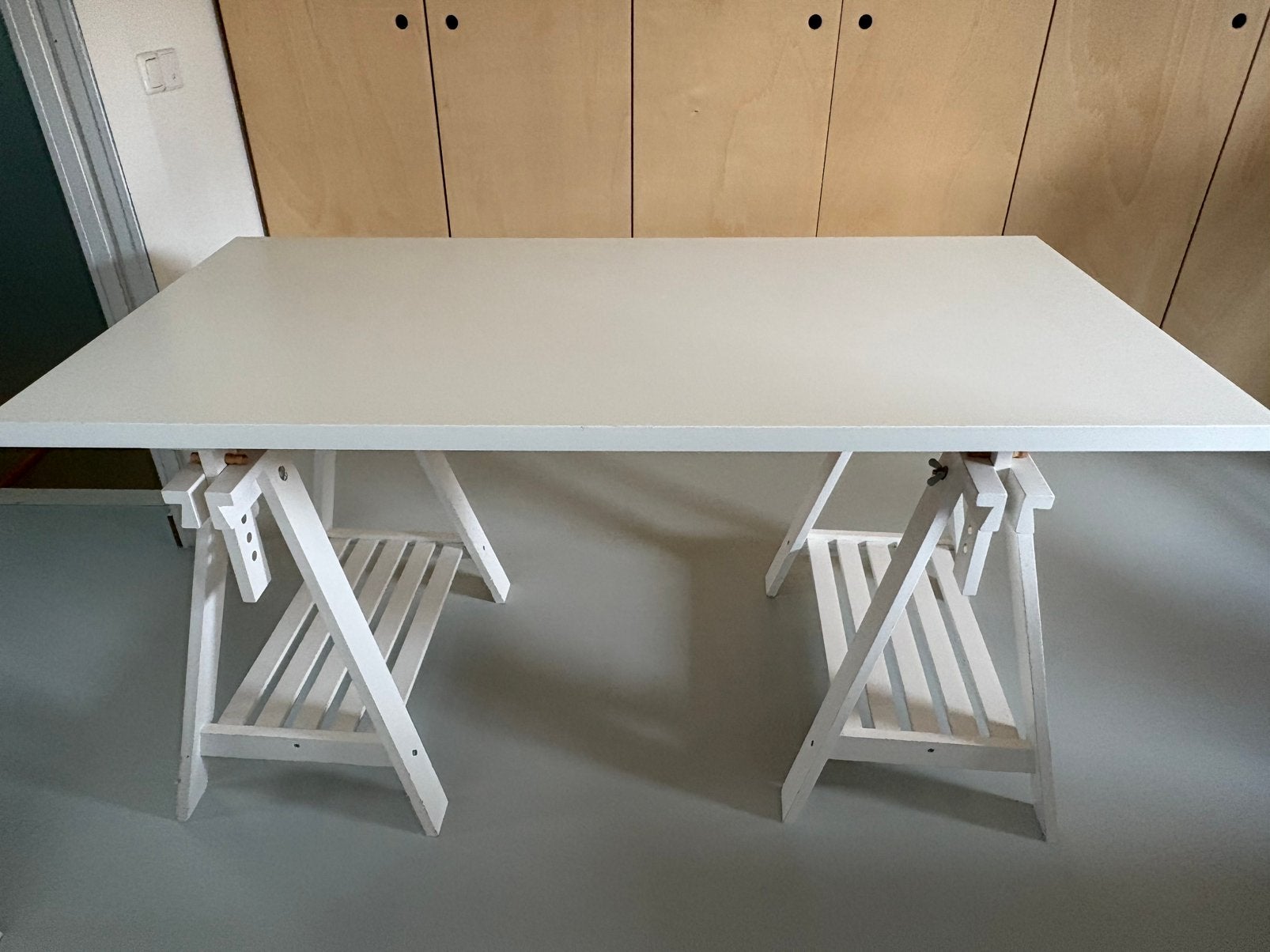 Mittback Ikea schragen 2x en bureaublad Ikea, Ophalen, In hoogte verstelbaar, Gebruikt