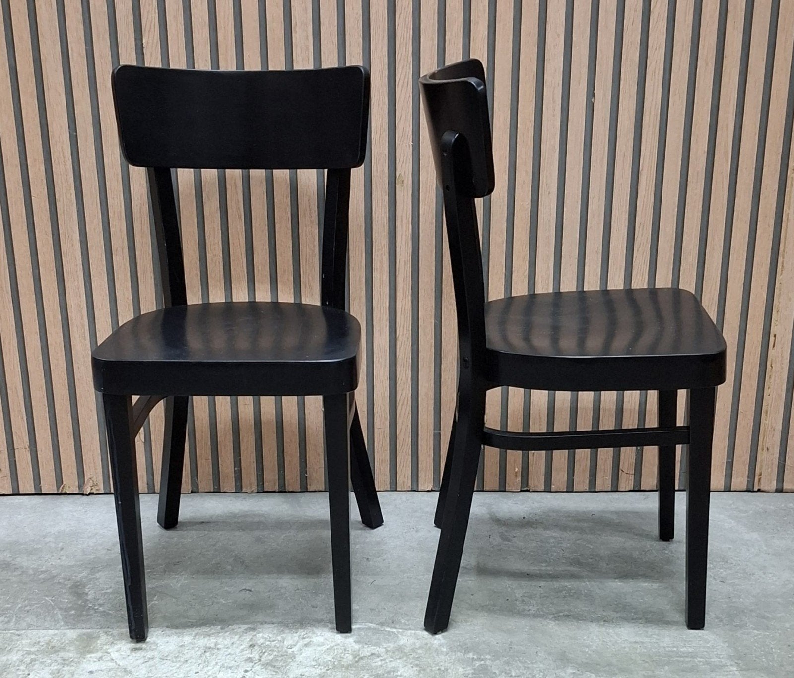 nog 1 x cafestoel zwart hout Thonet cafe bistro stoel, Huis en Inrichting, Stoelen, Zwart, Ophalen of Verzenden, Zo goed als nieuw