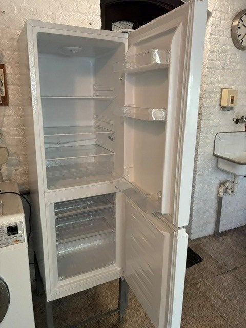 Vrijstaande koel-vriescombinatie Etna, Ophalen, 150 tot 200 liter, Met aparte vriezer, Zo goed als nieuw