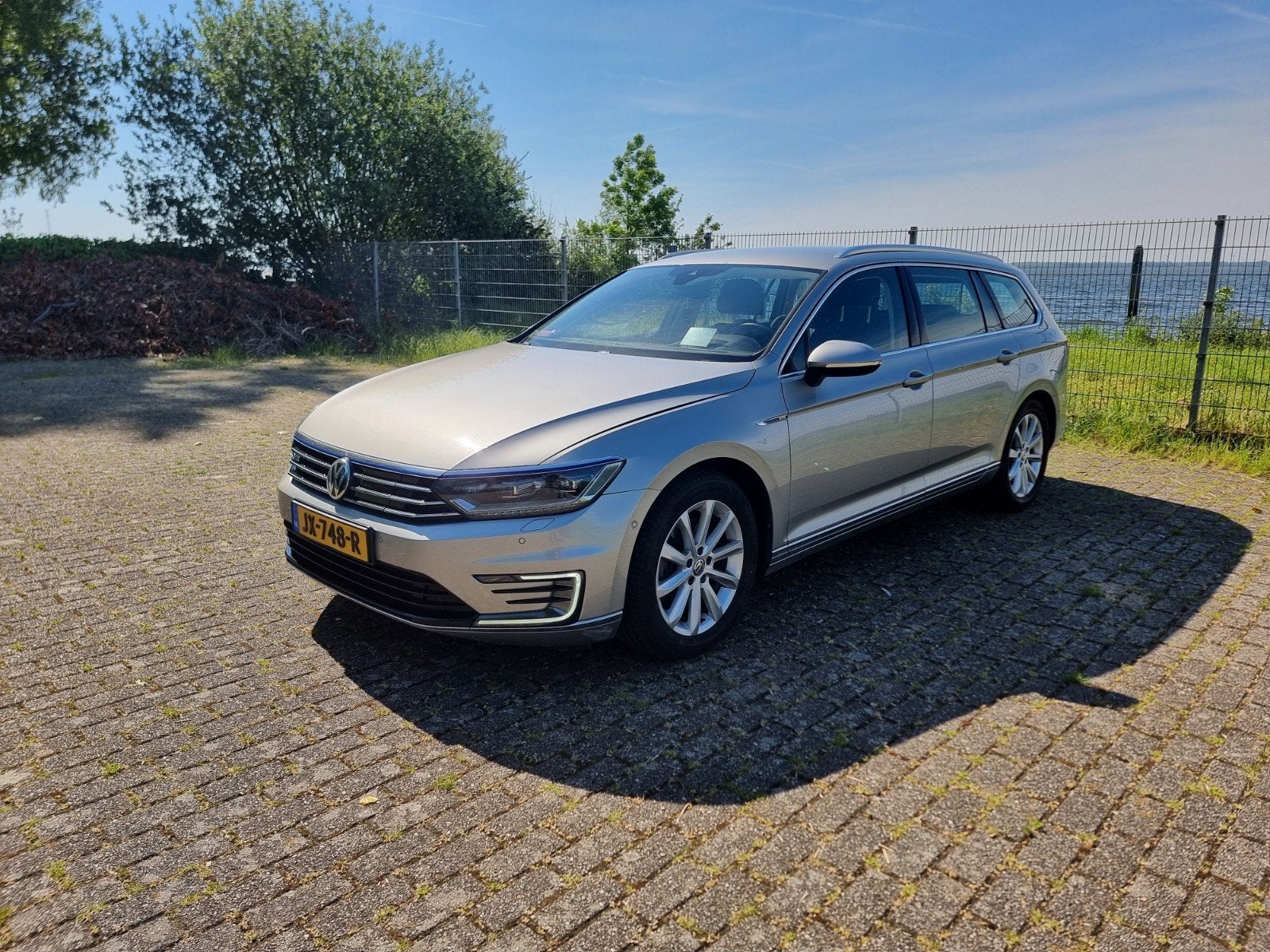 Volkswagen Passat 1.4 TSI Phev 218pk 6-DSG 2015 Grijs, Auto's, Volkswagen, Plug-in hybride, 1600 kg, 93 €/maand, Te koop