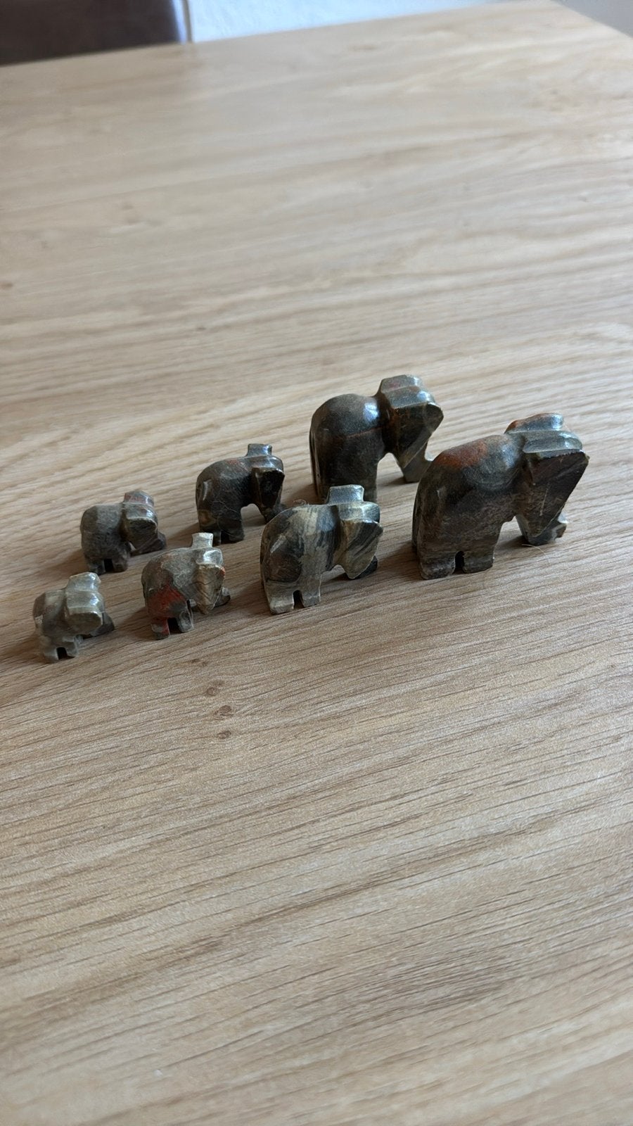 Set van 7 stenen olifanten beeldjes, Verzamelen, Ophalen of Verzenden, Gebruikt, Dier