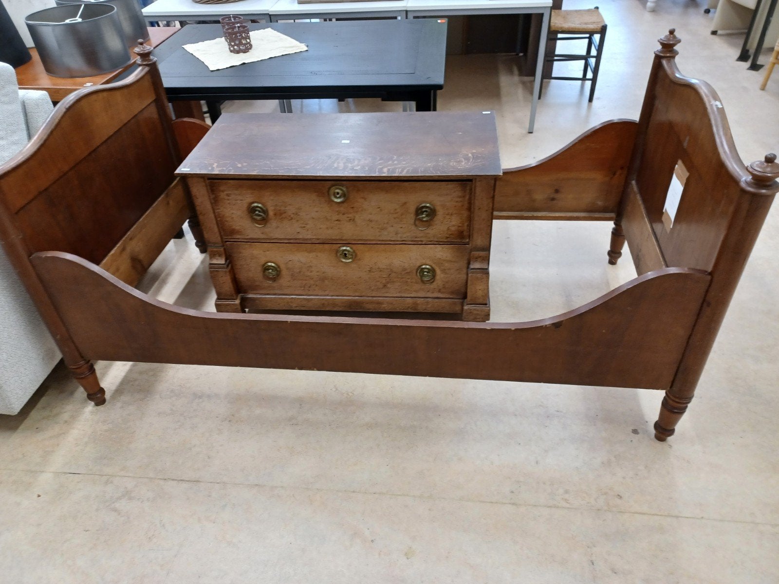 Antiek bed, Ophalen