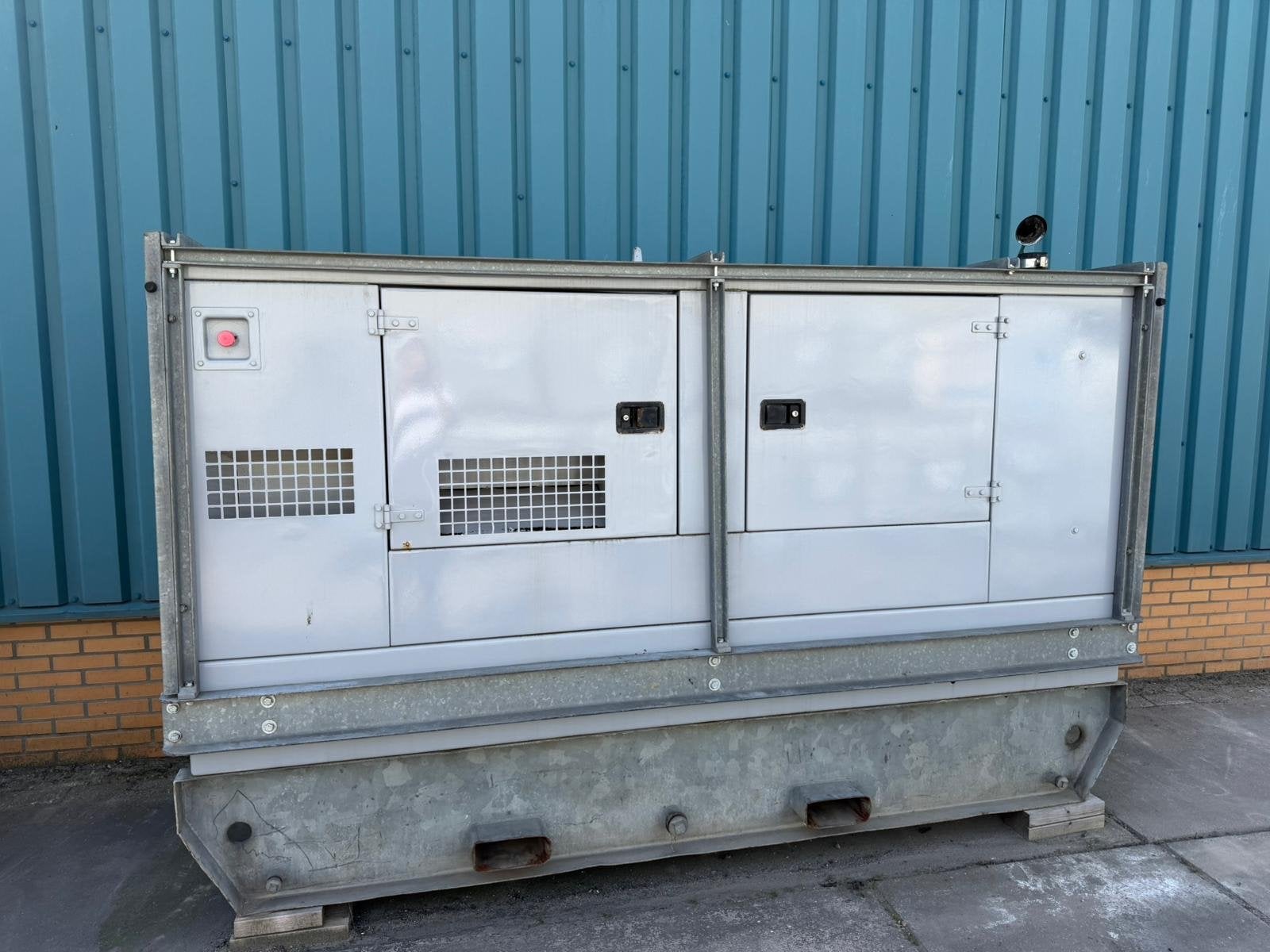 Gesan 80 kVA Diesel Aggregaat / Generator – Geluidgedempt, Ophalen