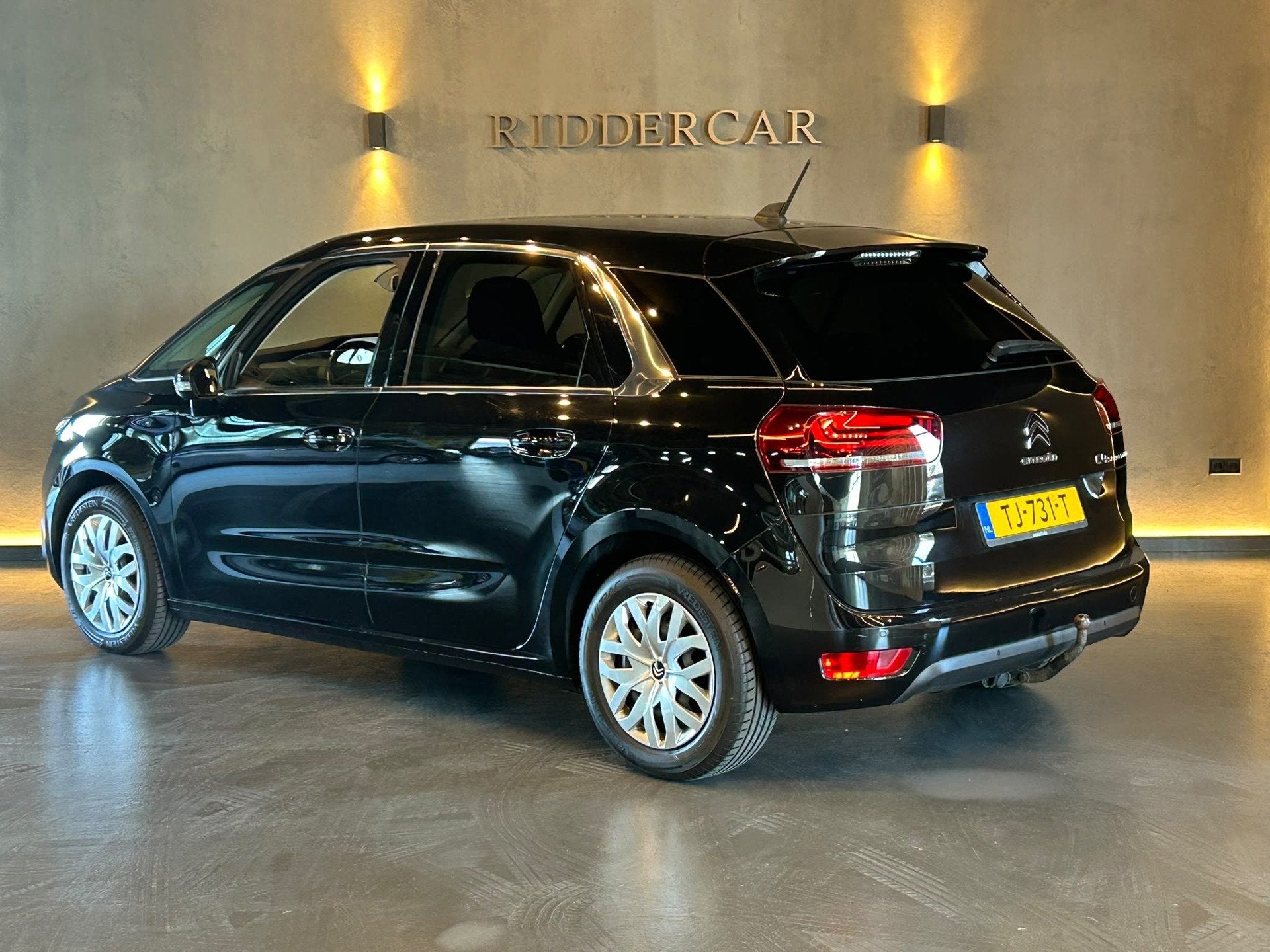 Citroen C4 SpaceTourer 1.2 PureTech|2E EIG|NAP|NAVI|TREKHAAK, Auto's, Gebruikt, 1199 cc, 1470 kg, Zwart