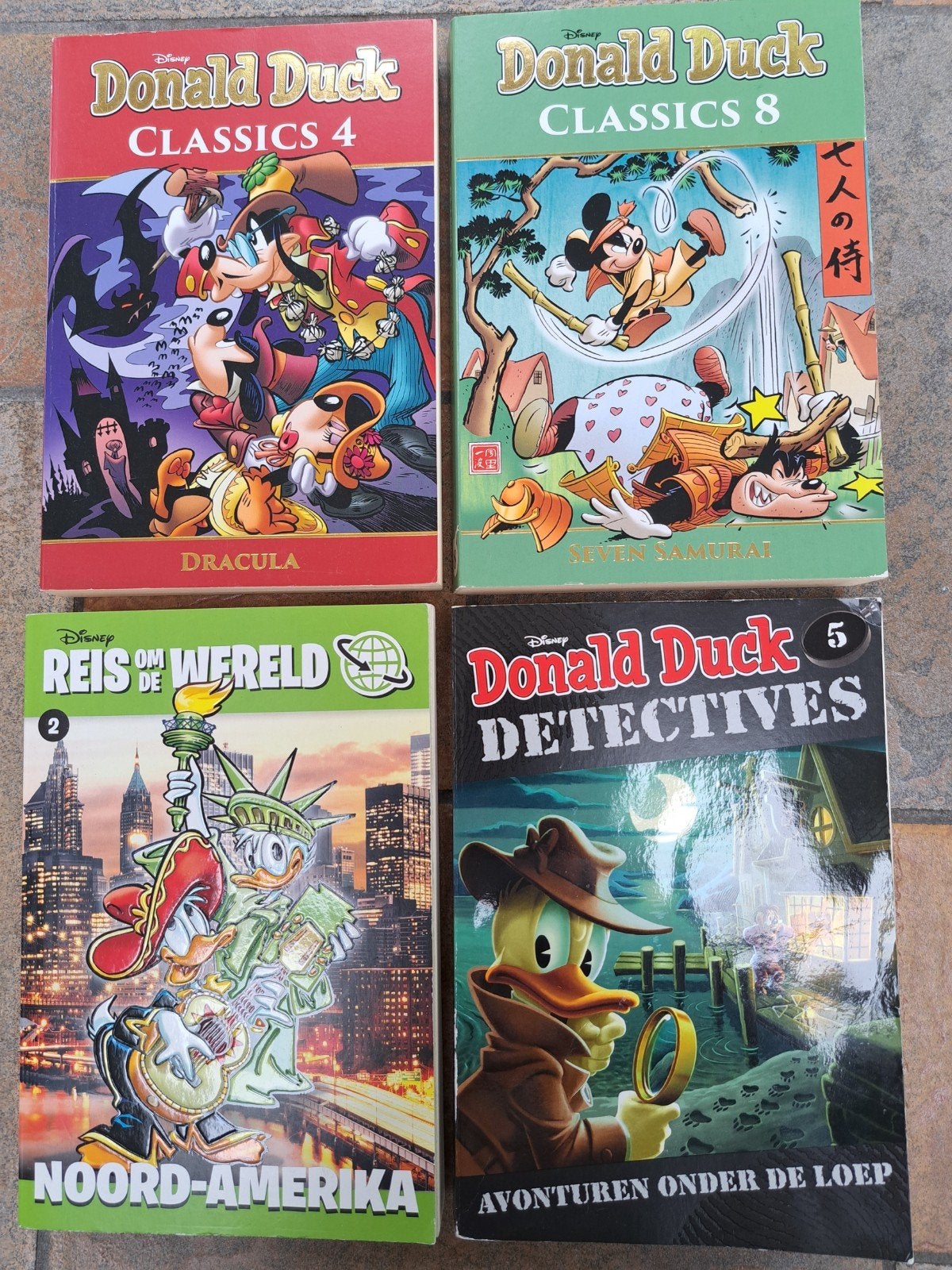 Donald Duck Classics, detectives en reis om de wereld, Boeken, Meerdere stripboeken, Ophalen of Verzenden, Gelezen
