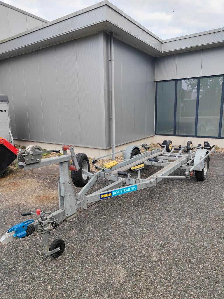 Boottrailer Pega ZB comfort 1800kg, Watersport en Boten, Boottrailers, Gebruikt, Sloepentrailer, 1500 tot 3000 kg, 6 tot 9 meter