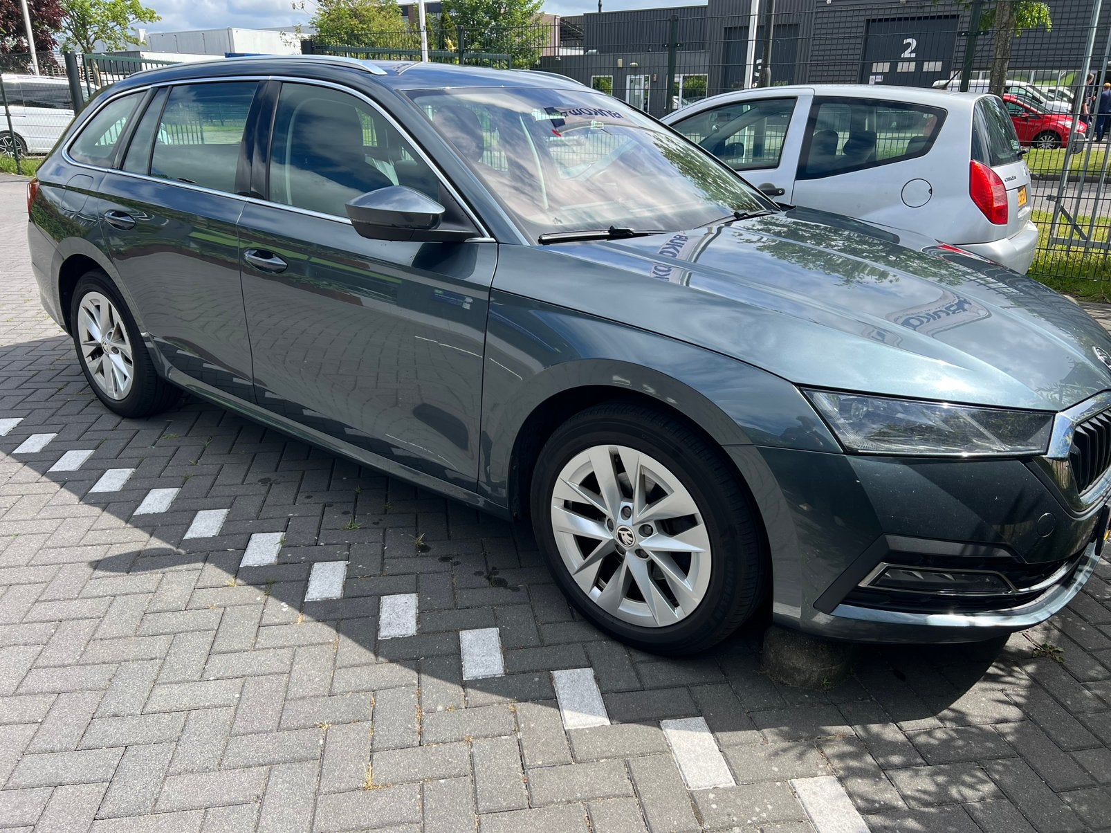 Skoda Octavia 2.0 TDI Greentech 150pk Dsg-7 2021 Grijs, Auto's, Skoda, 4 cilinders, 23 km/l, Diesel, 140 €/maand