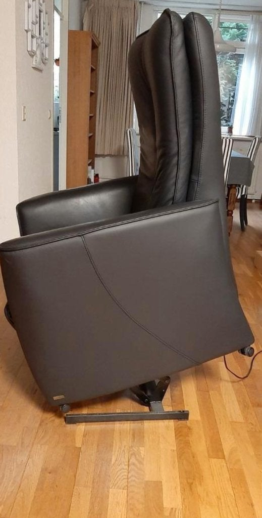 Zeer mooie vrijwel nieuwe sta op stoel Prominent, Ophalen, Sta op stoerl, Zo goed als nieuw, 50 tot 75 cm