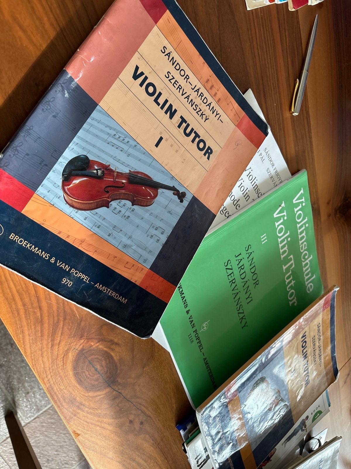 Vioollesboeken voor beginners (Sándor-Járdányi, Suzuki), Ophalen, Gelezen, Instrument