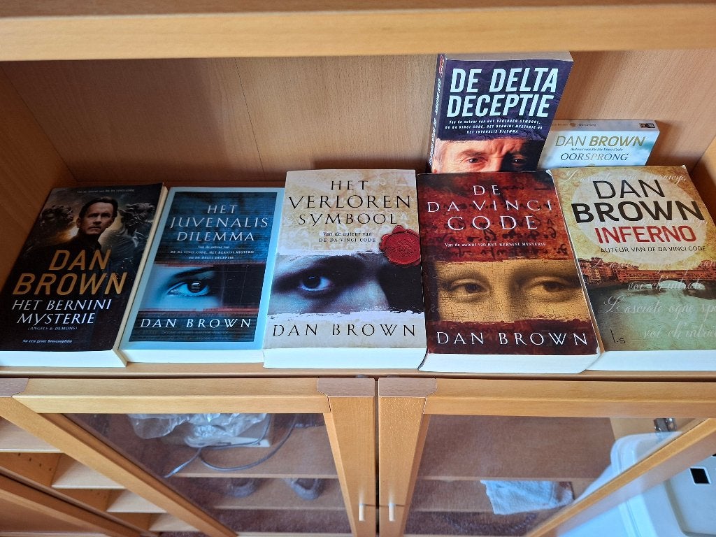 Ruim 100 kg boeken (o.a. 7 x Dan Brown), Boeken, Overige Boeken, Ophalen, Gelezen, Diverse auteurs