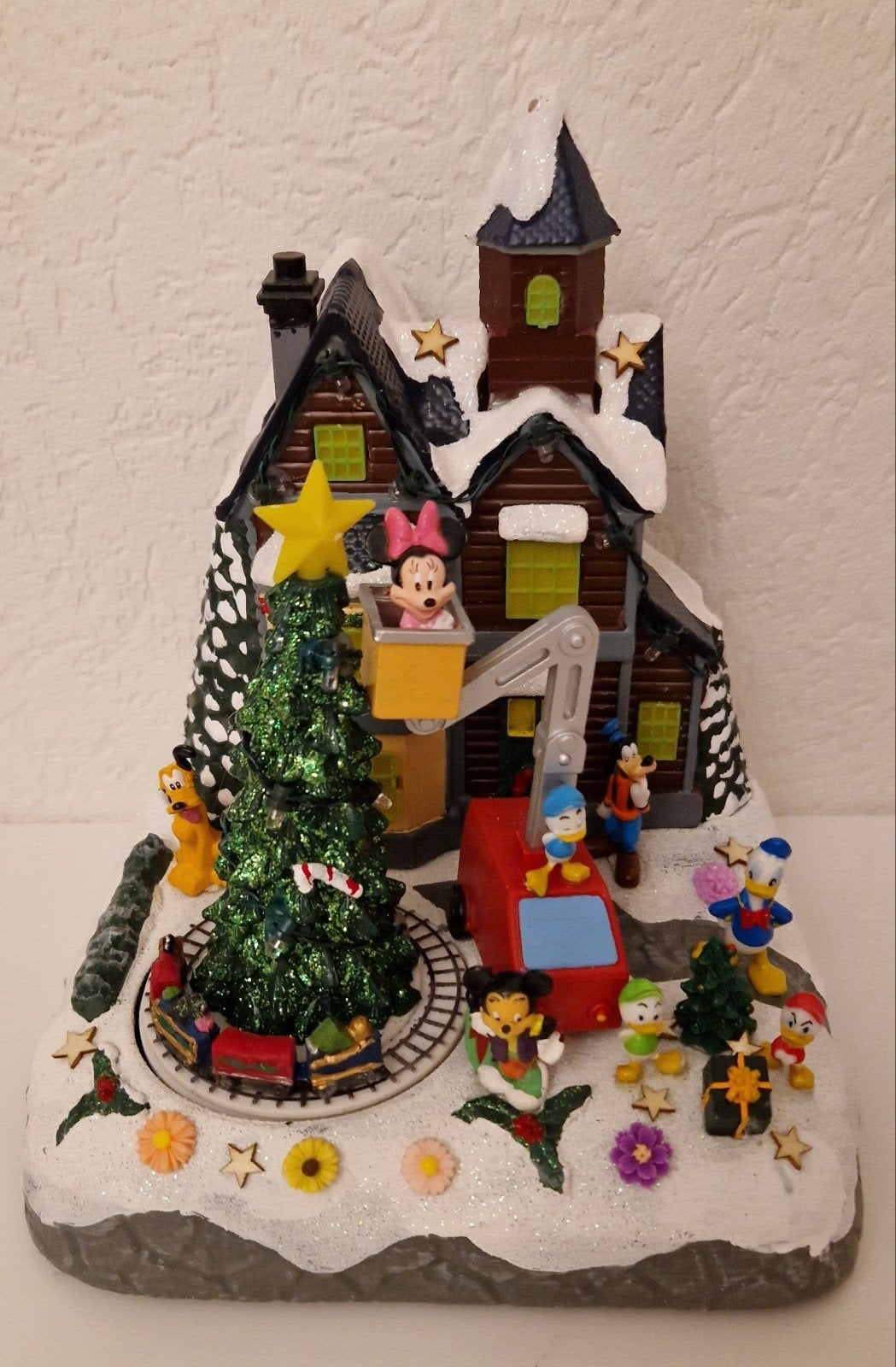 Prachtig kerst tafereel met Minnie.mickey.
donald.goofy.plut, Diversen, Kerst, Ophalen of Verzenden, Nieuw