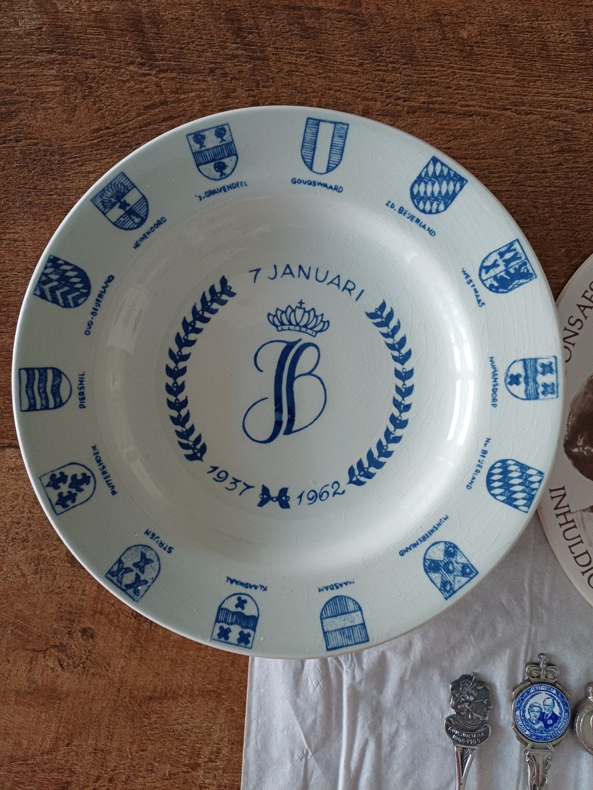 .Koninklijke Memorabilia: Bord, Tegel & Lepeltjes, Ophalen of Verzenden, Zo goed als nieuw