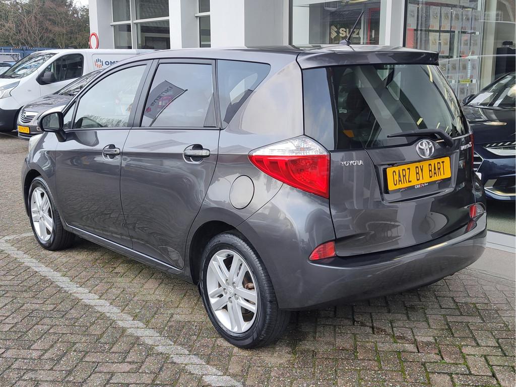 Toyota Verso-S 1.3 VVT-i ASPIRATION Panoramadak | Camera | H, Auto's, Toyota, Voorwielaandrijving, Stof, Gebruikt, Zwart