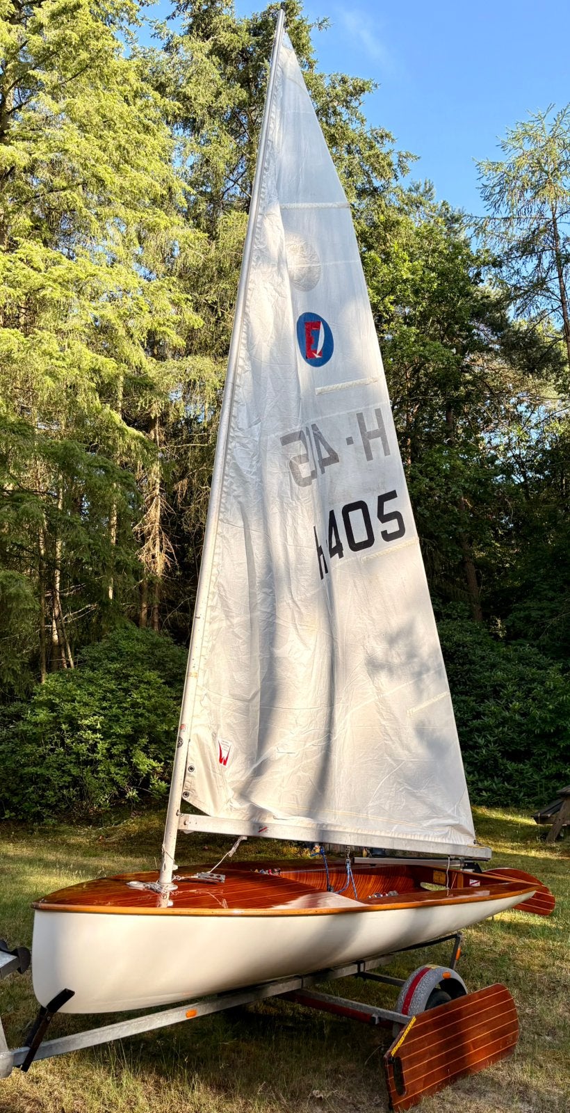 Originele Roland Europe met polyester romp, alu mast en giek, Ophalen, Zo goed als nieuw, Minder dan 15 m²
