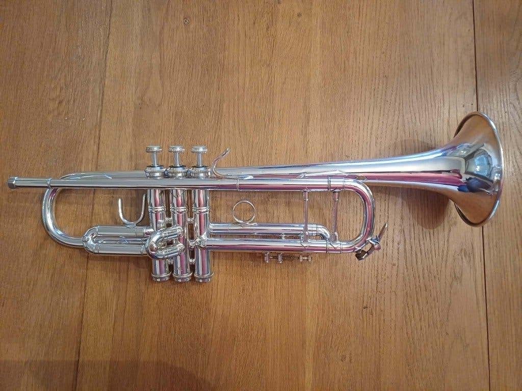 Trompet Bach Stradivarius 43* ML silver, Muziek en Instrumenten, Blaasinstrumenten | Trompetten, Ophalen of Verzenden, Gebruikt